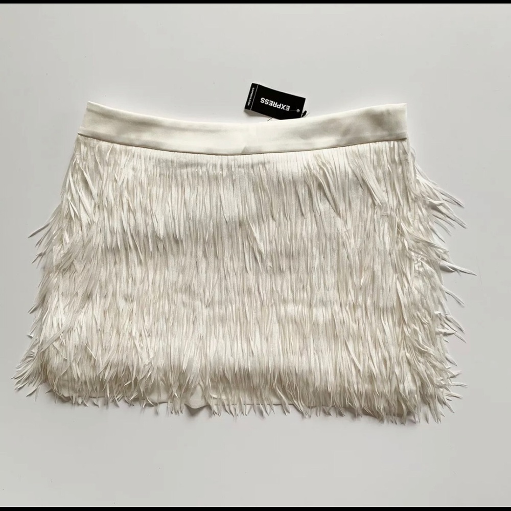 Express faux ostrich fringe Mini skirt -ivory NWT